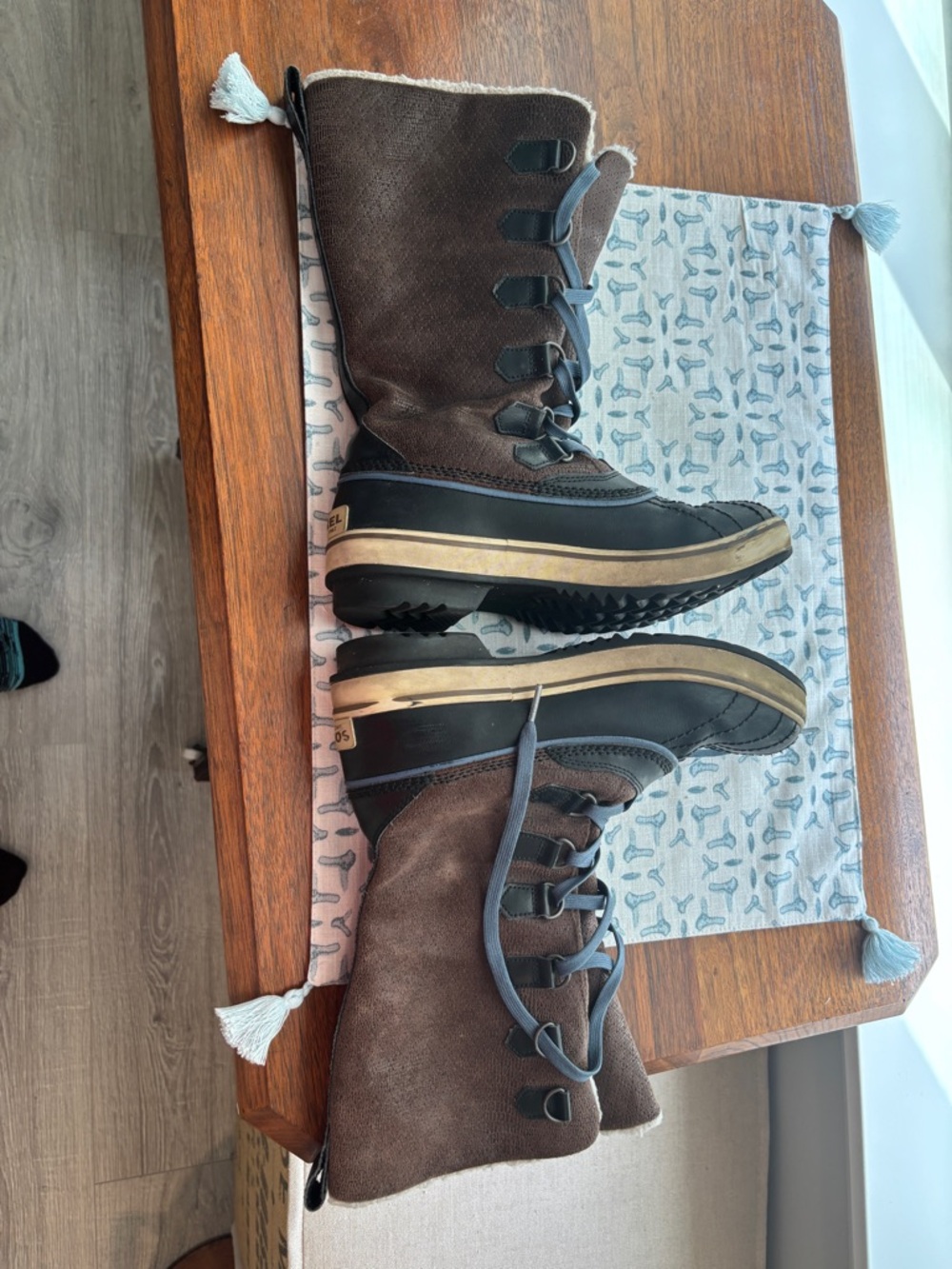 Sorel Brown and Tan Lace-Up Winter Boots 8 - Picture 4 of 9